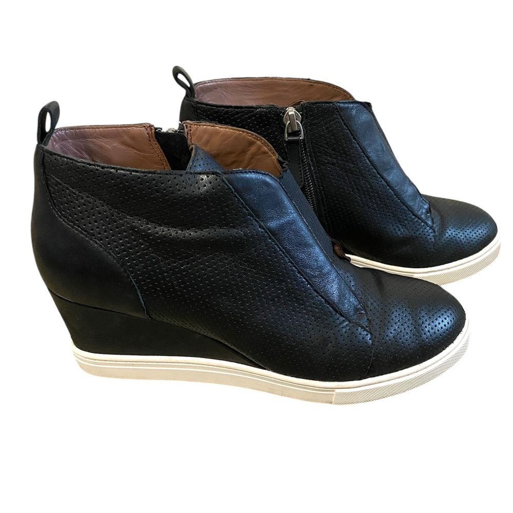 Linea Paolo Black Leather Wedge Zipper Side Ankle Booties Size 8
